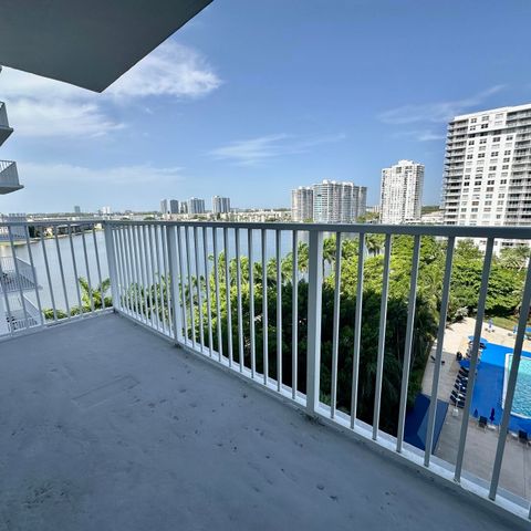 2851 NE 183RD Street 914E, Aventura, FL 33160