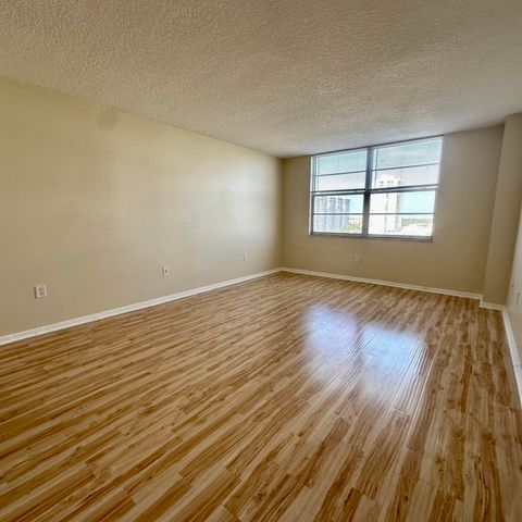 2851 NE 183RD Street 914E, Aventura, FL 33160