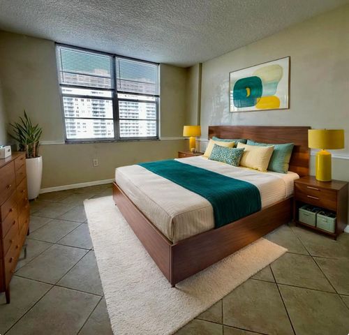 2851 NE 183RD Street 914E, Aventura, FL 33160