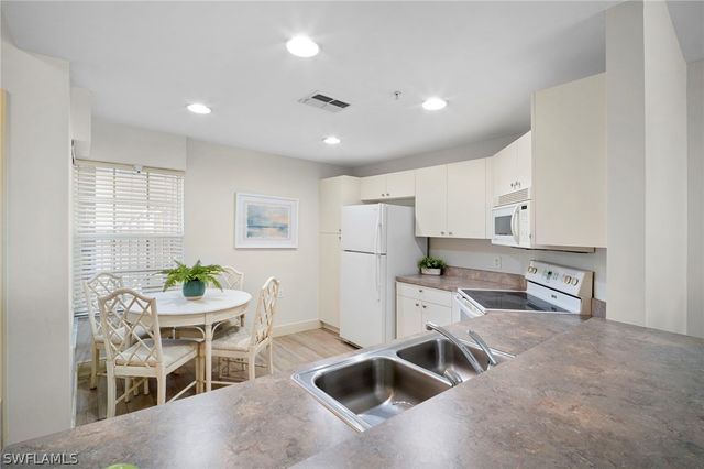 3009 Driftwood WAY 2803, Naples, FL 34109