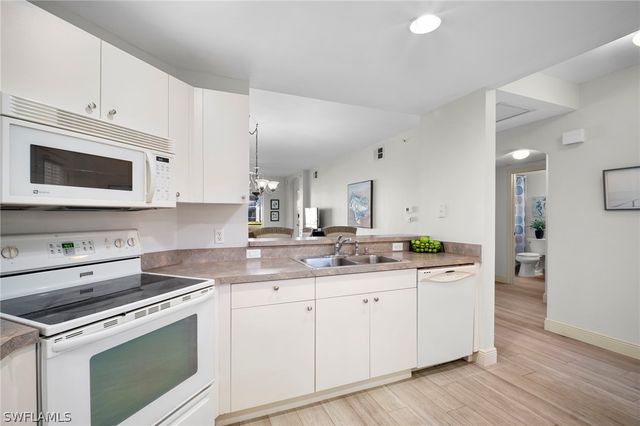 3009 Driftwood WAY 2803, Naples, FL 34109