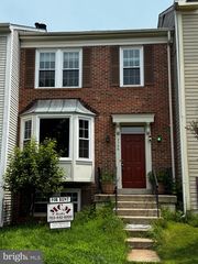 3706 FARMLAND DR, Fairfax, VA 22033