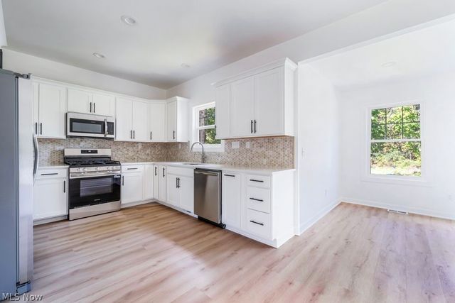 4702 Messerly Road, Canfield, OH 44406