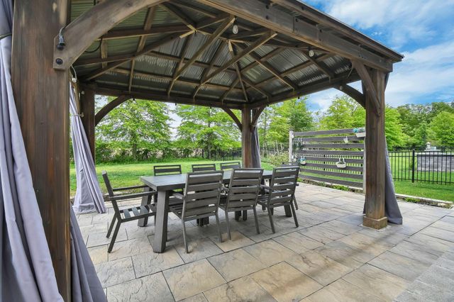 369 Crownover Way, Lewis Center, OH 43035