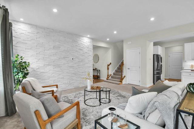 369 Crownover Way, Lewis Center, OH 43035