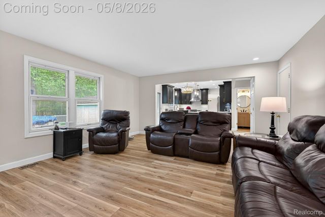 21746 Hildebrandt Drive, Brownstown Charter Township, MI 48134