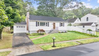 106 Lakeview Avenue, West Haven, CT 06516