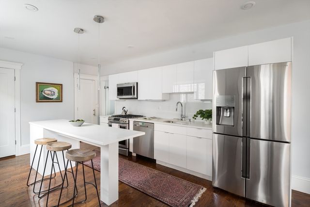 8 Lafayette St 1, Arlington, MA 02474