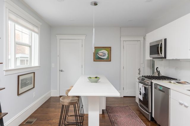 8 Lafayette St 1, Arlington, MA 02474