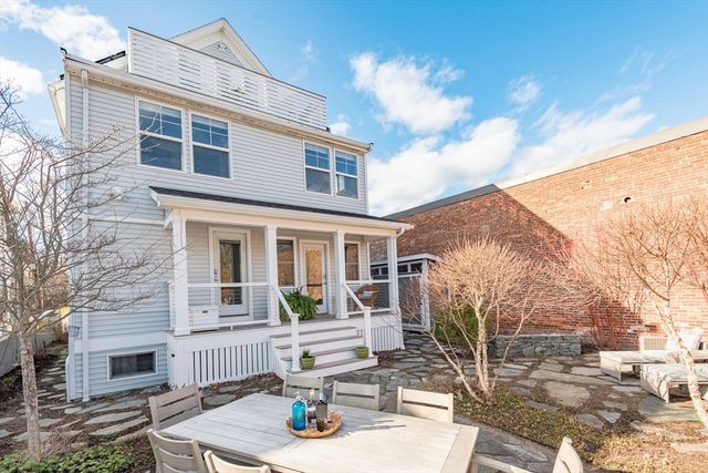 8 Lafayette St 1, Arlington, MA 02474