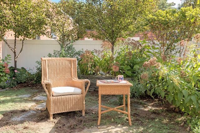 8 Lafayette St 1, Arlington, MA 02474