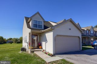 600 GLEN DR, Manchester, PA 17345