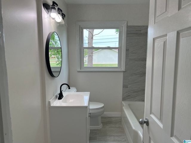 824 SOUTH STREET E, Talladega, AL 35160