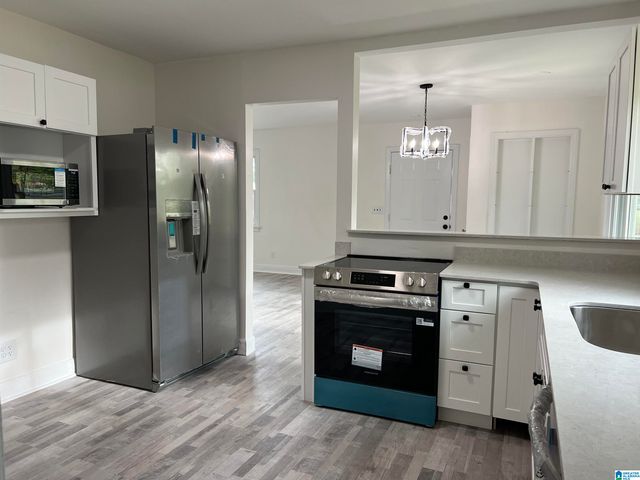 824 SOUTH STREET E, Talladega, AL 35160