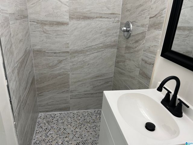 824 SOUTH STREET E, Talladega, AL 35160