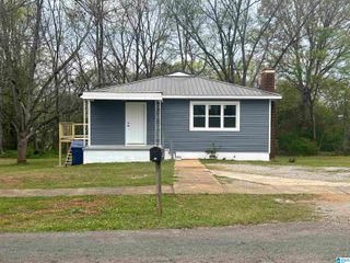 824 SOUTH STREET E, Talladega, AL 35160