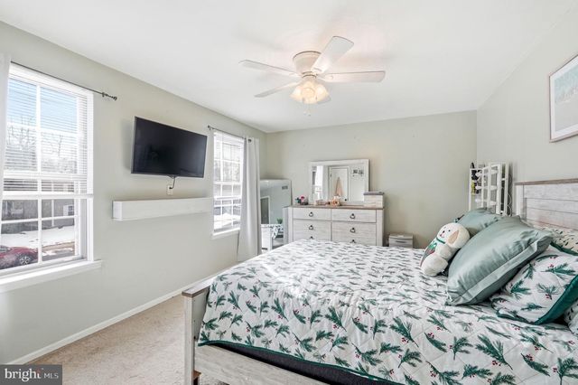 17 FAWN LN, Sicklerville, NJ 08081