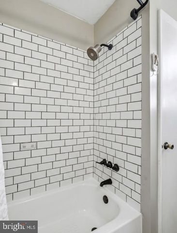 17 FAWN LN, Sicklerville, NJ 08081