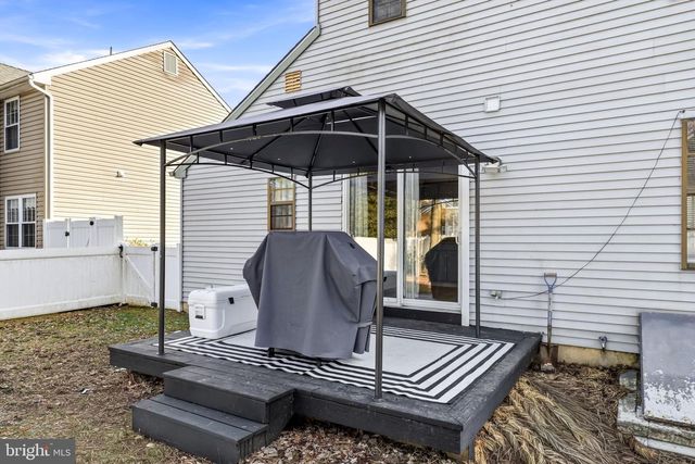 17 FAWN LN, Sicklerville, NJ 08081