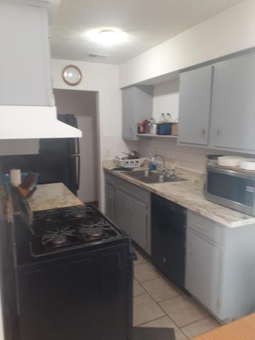 1281 Village Drive C-9, Lexington, KY 40504