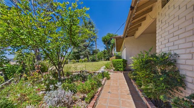 11246 Denivelle Place, Tujunga, CA 91042