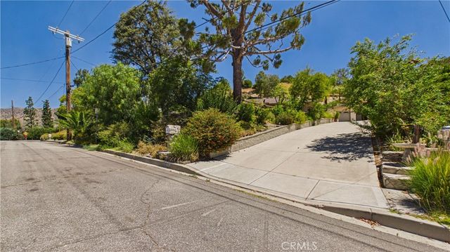 11246 Denivelle Place, Tujunga, CA 91042