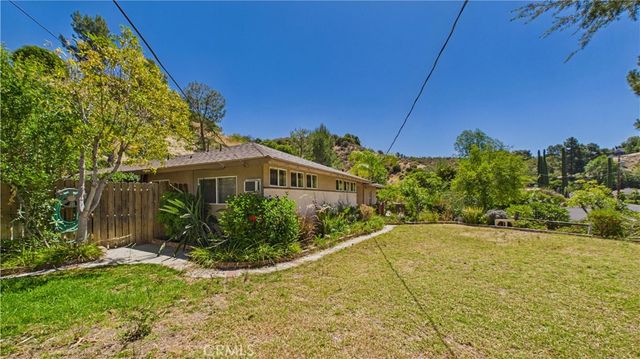 11246 Denivelle Place, Tujunga, CA 91042