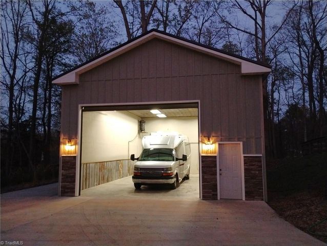 154 Wills Road, Advance, NC 27006