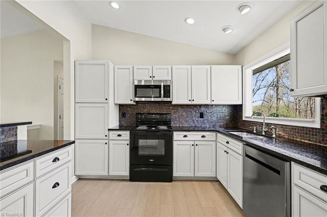 154 Wills Road, Advance, NC 27006