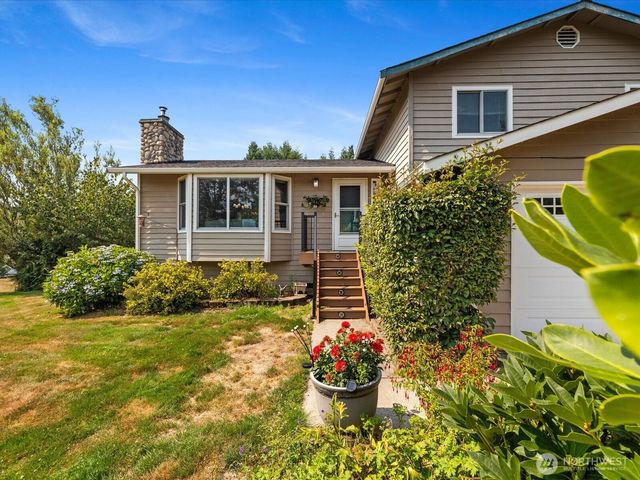 1703 147th St NW, Marysville, WA 98271