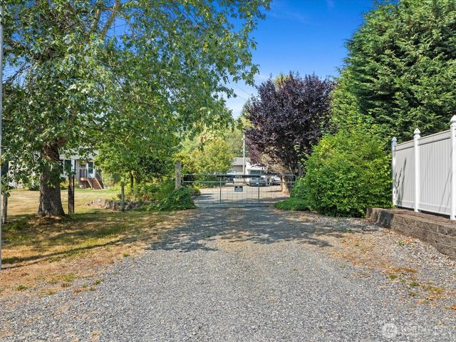 1703 147th St NW, Marysville, WA 98271