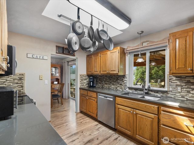 1703 147th St NW, Marysville, WA 98271