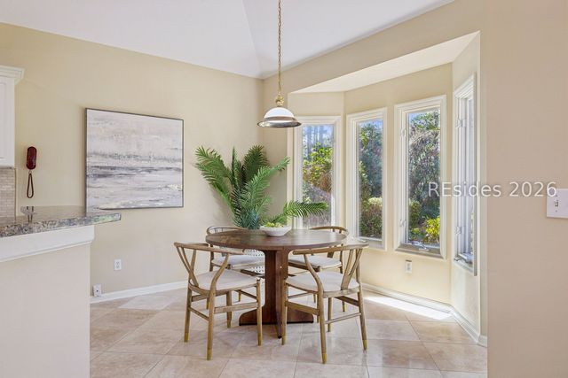 2 Hummingbird Ct, Hilton Head Island, SC 29926