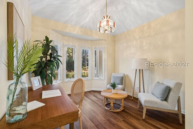 2 Hummingbird Ct, Hilton Head Island, SC 29926