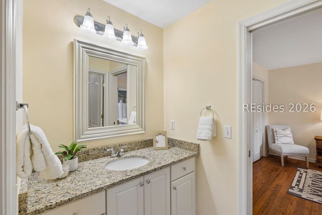 2 Hummingbird Ct, Hilton Head Island, SC 29926