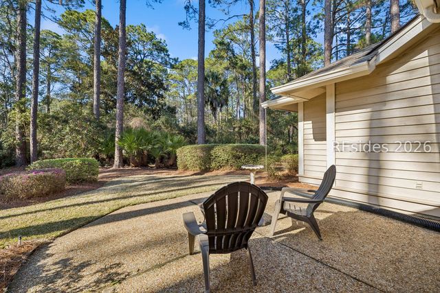 2 Hummingbird Ct, Hilton Head Island, SC 29926