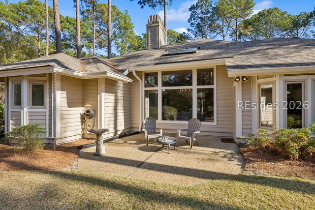 2 Hummingbird Ct, Hilton Head Island, SC 29926