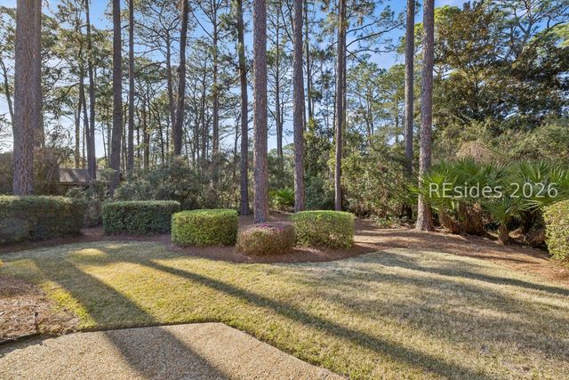 2 Hummingbird Ct, Hilton Head Island, SC 29926