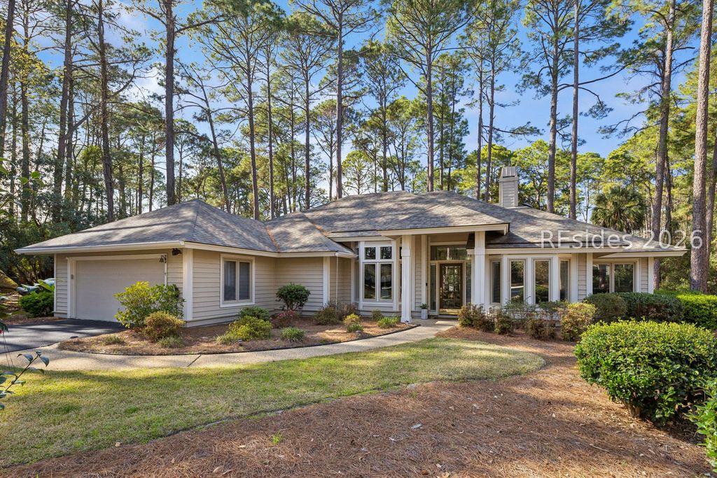 2 Hummingbird Ct, Hilton Head Island, SC 29926