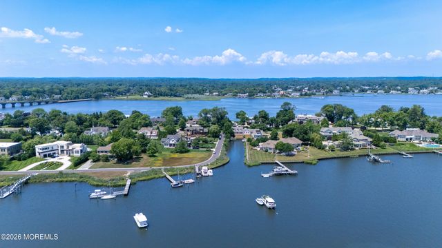 68 Gooseneck Point Road, Oceanport, NJ 07757