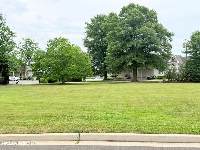 68 Gooseneck Point Road, Oceanport, NJ 07757
