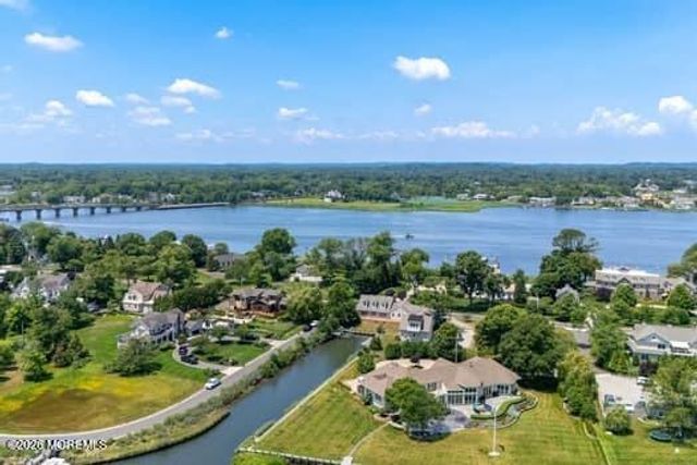 68 Gooseneck Point Road, Oceanport, NJ 07757