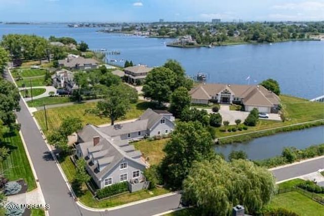 68 Gooseneck Point Road, Oceanport, NJ 07757