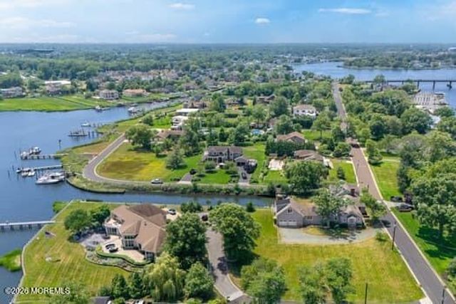68 Gooseneck Point Road, Oceanport, NJ 07757