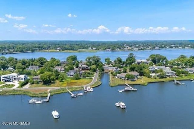 68 Gooseneck Point Road, Oceanport, NJ 07757