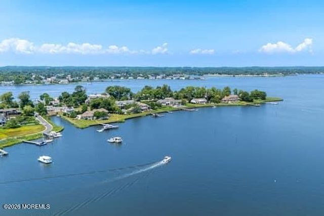 68 Gooseneck Point Road, Oceanport, NJ 07757