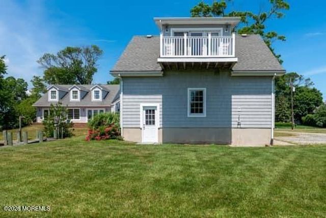 68 Gooseneck Point Road, Oceanport, NJ 07757