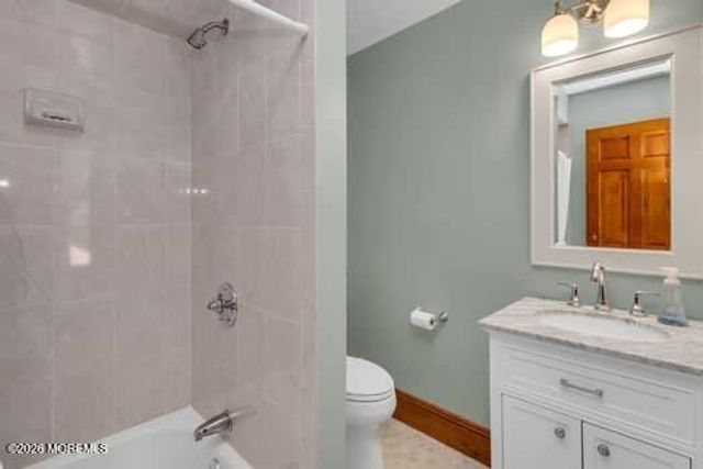 68 Gooseneck Point Road, Oceanport, NJ 07757