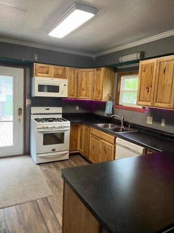 512 EMMA STREET, Fond Du Lac, WI 54935