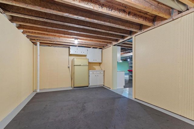 2101 N EUGENE STREET, Appleton, WI 54914